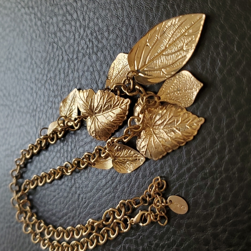 Icing necklace